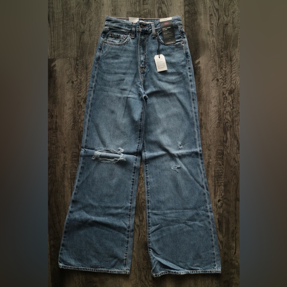 NWT Levi's High Rise Loose Flare Leg Blue Denim Jeans Distressed Size 25 - Picture 5 of 10